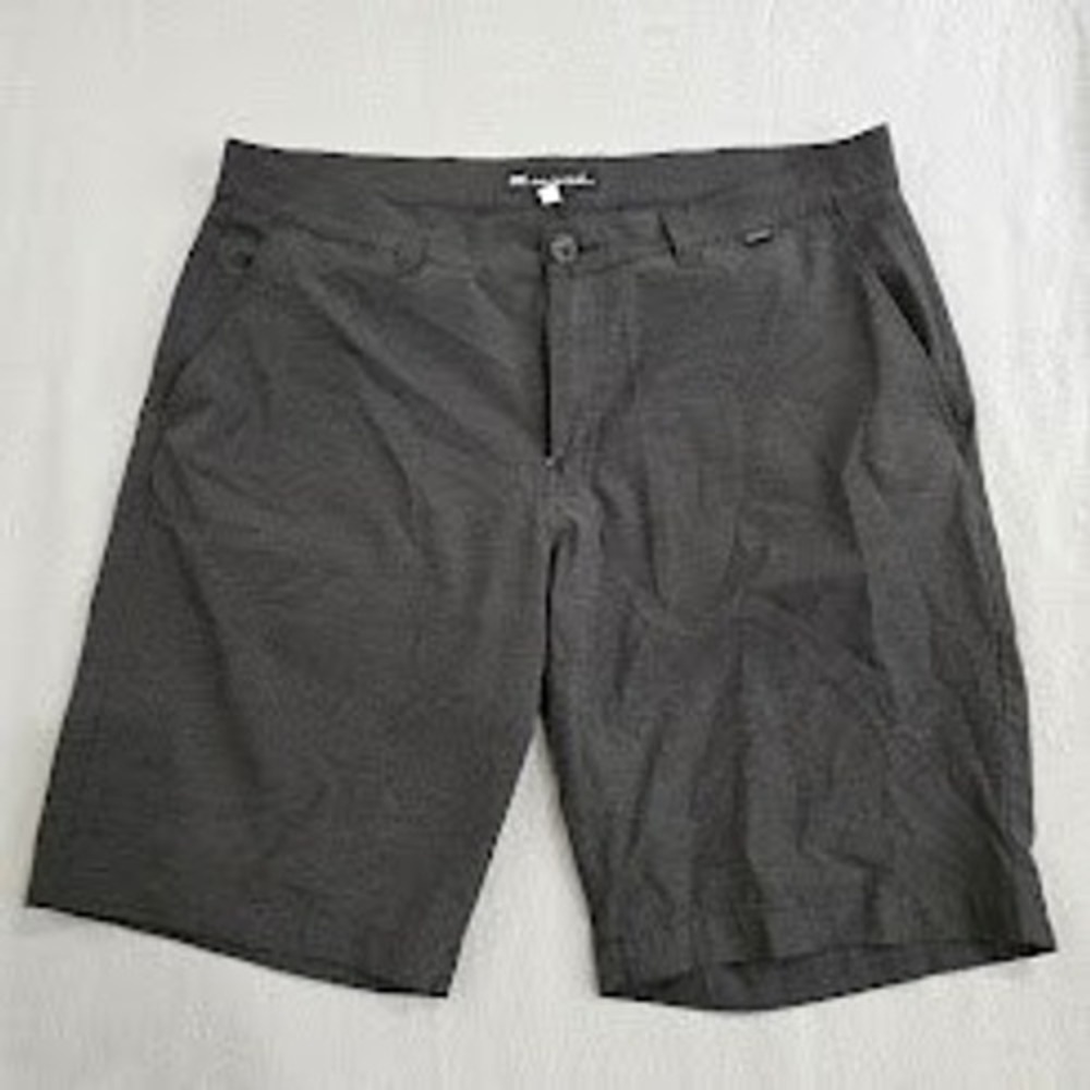 TravisMathew Mens Grey Performance Golf Shorts Stretch Micro Stripe Size 36